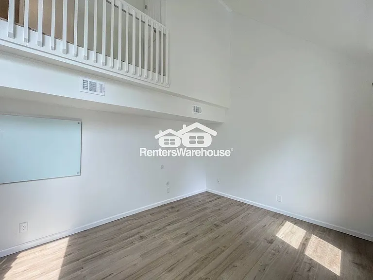 613 Delaware Ave — Photo 4