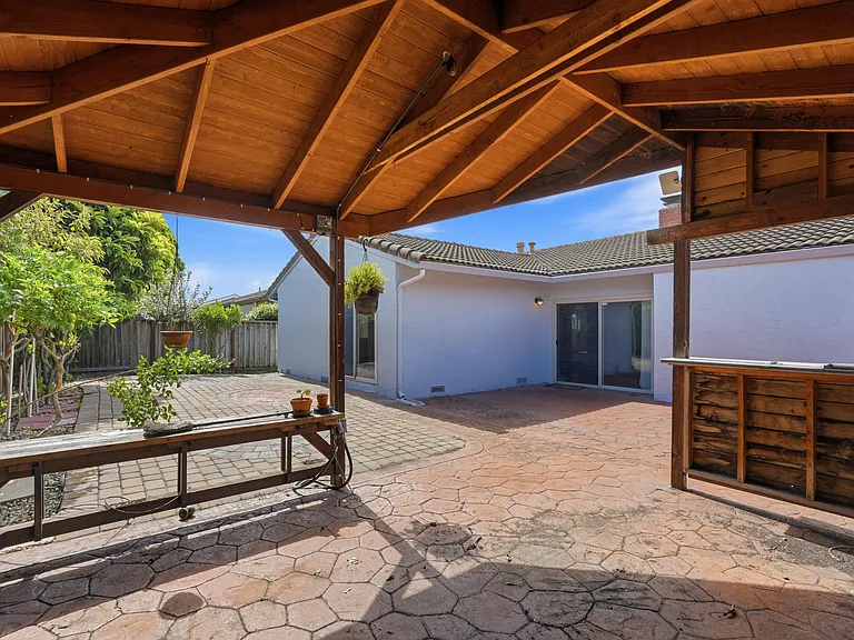 3305 Fir Ave — Photo 10