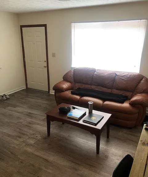 1201 Buffalo St #2 — Photo 5