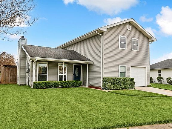 2nd image of 221 Louise Ct