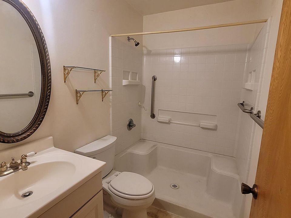 2nd image of 4930 N Holt Ave APT 102