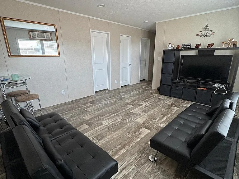 8236 Camden Rd — Photo 12