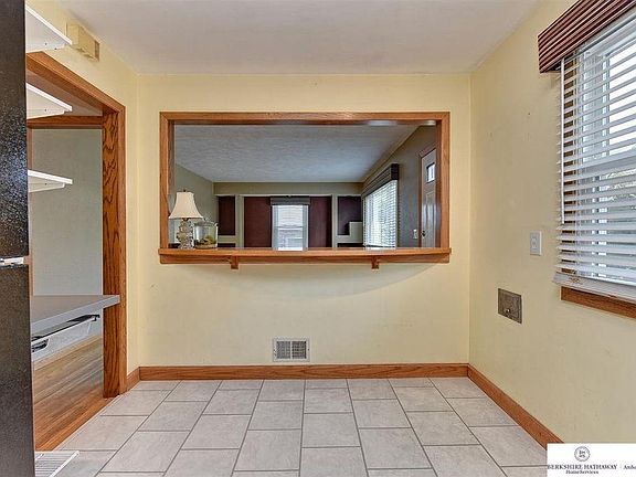 5th image of 6941 Pinkney St