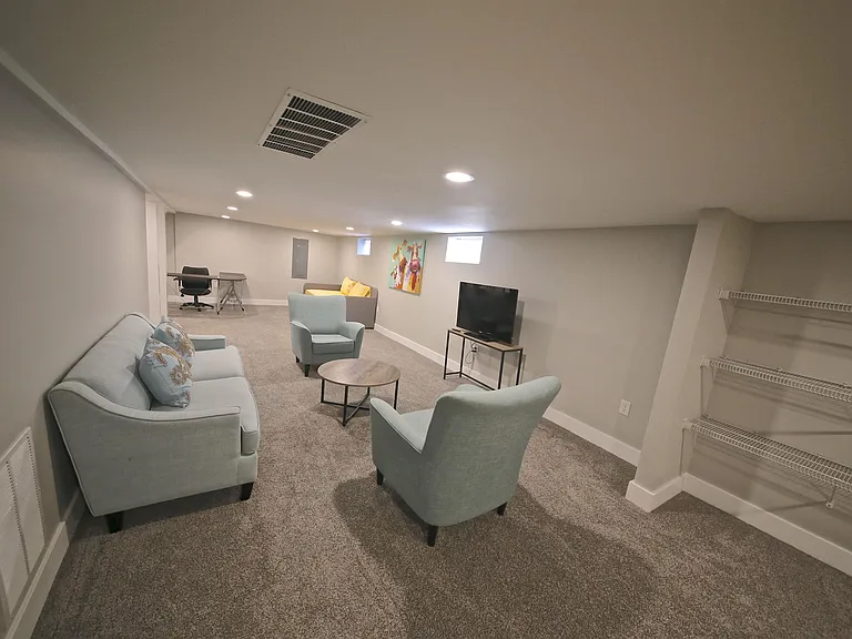 113 E Southern Dr — Photo 9