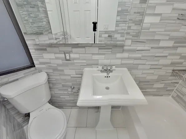 53 Leroy Street image 4 of 5