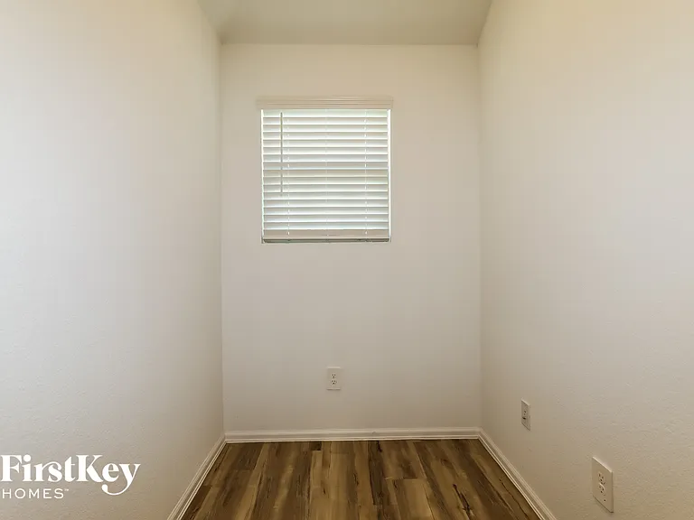 18467 Cobalt Cove Ln — Photo 13