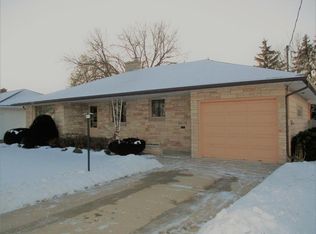 1404 S 25th St, Manitowoc, WI 54220