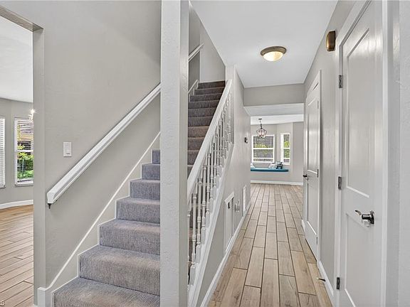 3rd image of 1720 16th ST NE