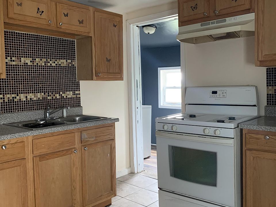 1st image of 164 Oliver St #5