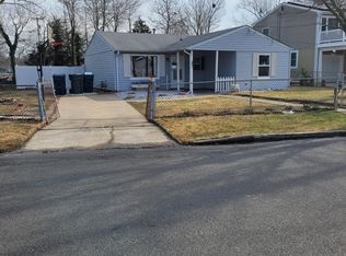 201 Lake Wood Ct, Tuckerton, NJ 08087