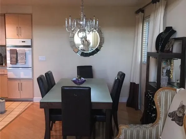 390 S Sepulveda Blvd APT 208, Los Angeles, CA 90049