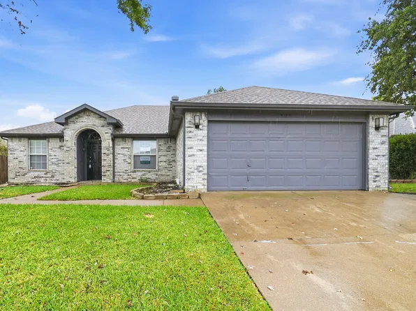 5122 Eastcreek Dr, Arlington, TX 76018