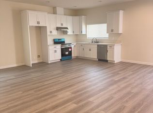 10050 Pinewood Ave, Tujunga, CA 91042