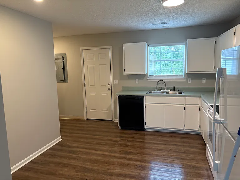 201 Milligan Rd #B — Photo 2