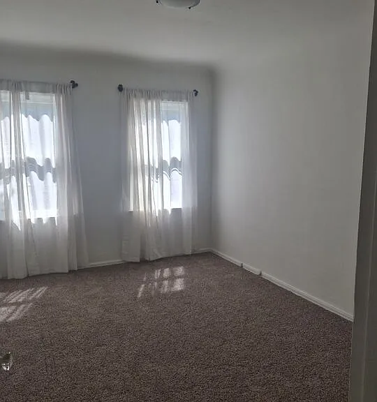 4424 S Victoria Ave — Photo 8