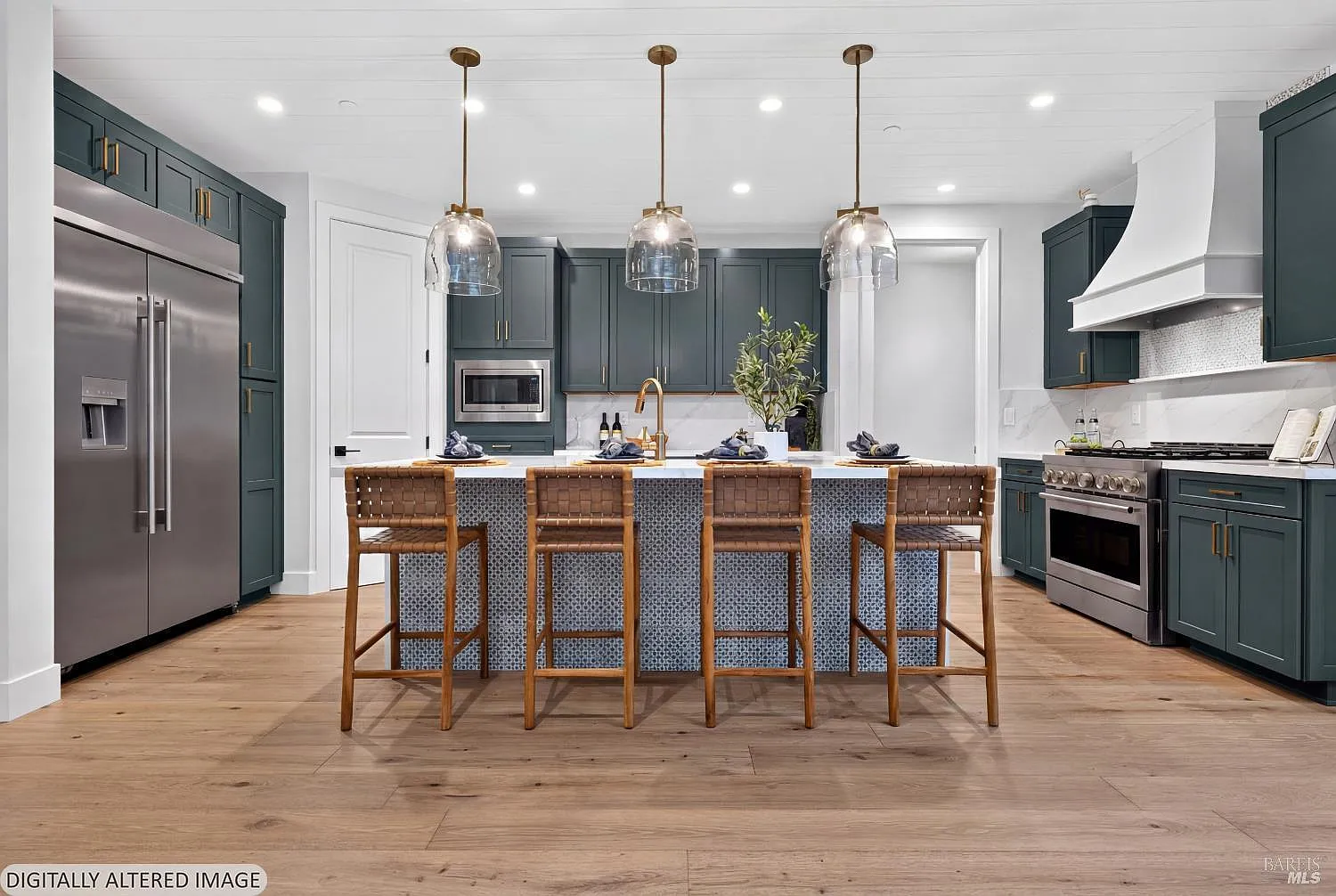 1717 Redwood Avenue - Photo 3