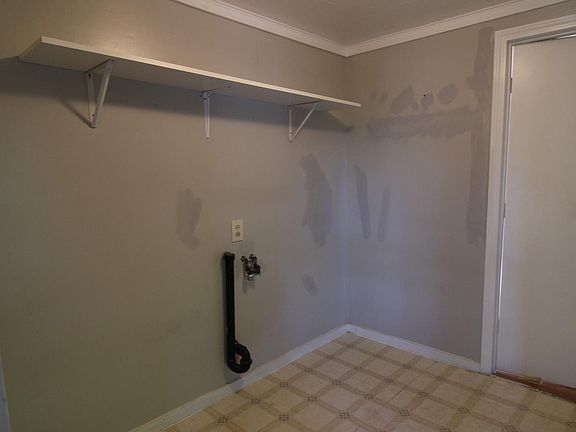 Laundry hookup available in unit or in basement