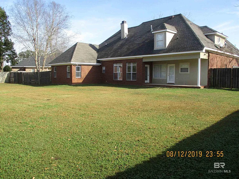 9153 Parliament Cir — Photo 30