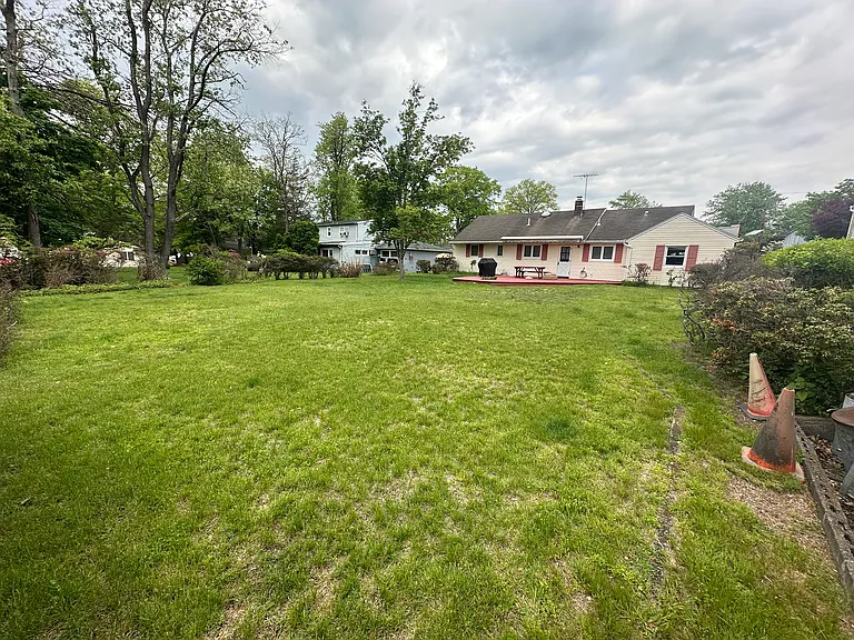 380 Burlington Rd — Photo 5