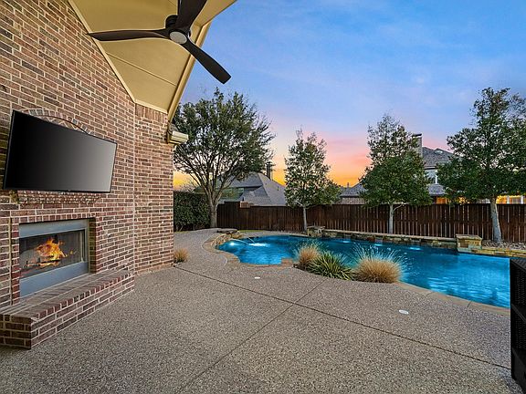 3rd image of 850 Echo Dr