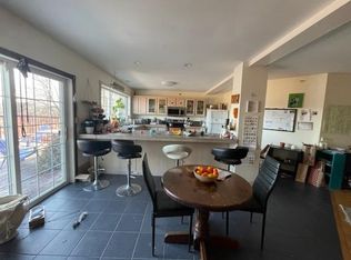 44 Belchertown Rd APT 2A, Amherst, MA 01002