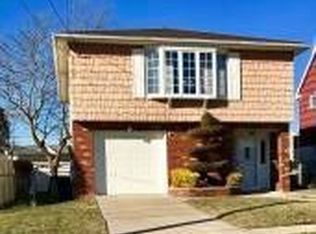 31 Rankin St, Staten Island, NY 10312