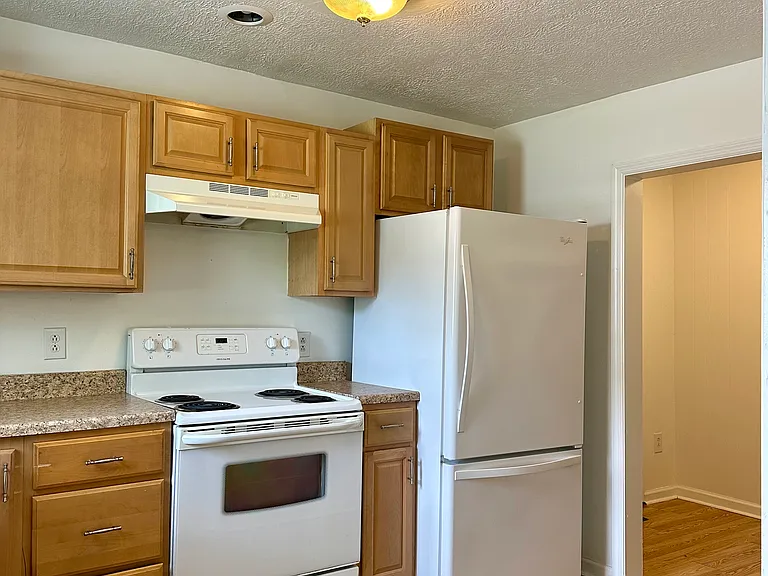 808 Hibner Ave — Photo 20
