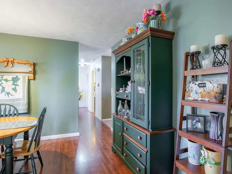 302 Lingale Ave — Photo 11