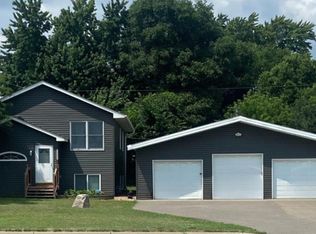 9000 Lexington Ave N, Circle Pines, MN 55014