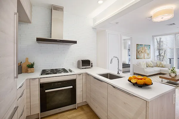 Sold by Isen & Company : Real Estate Advisors | media 2