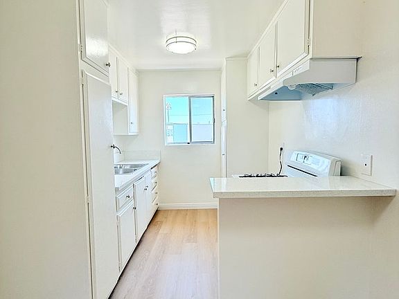 3rd image of 3455 Emerald St APT 17