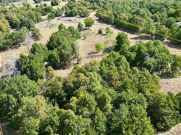 2nd image of 2424 County Road 1344 Rd