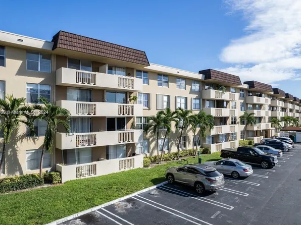1800 Sans Souci Blvd APT 404, North Miami, FL 33181