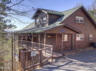 3779 Old Mountain Rd, Sevierville, TN 37876