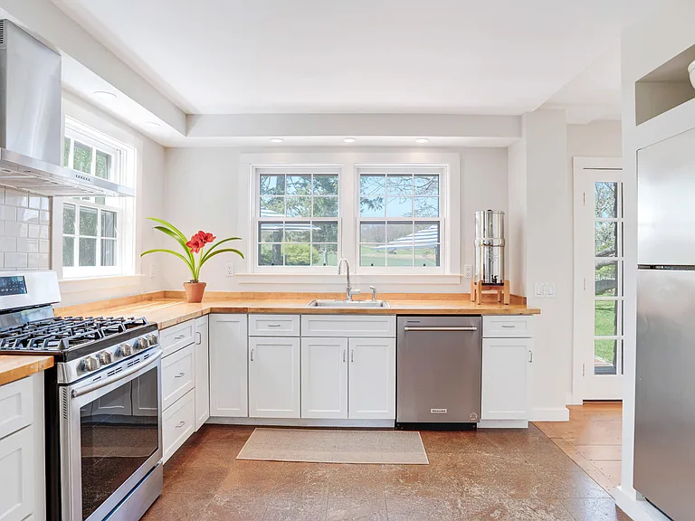 41 Abrahams Landing Rd — Photo 11