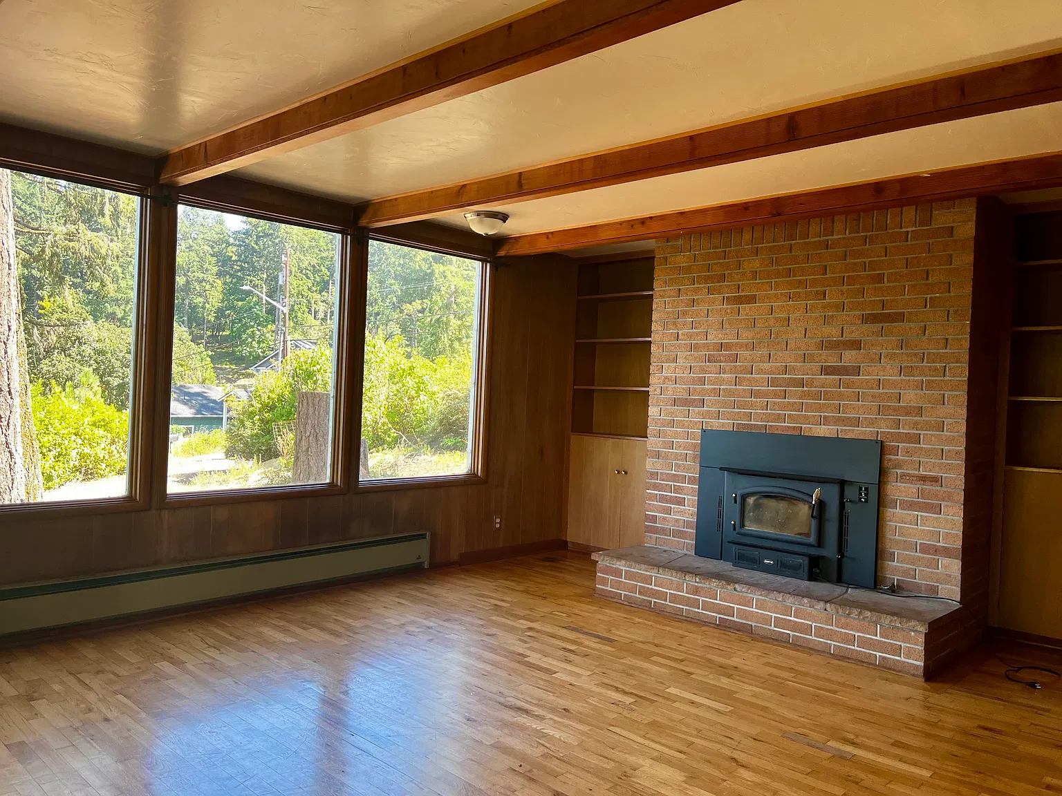 Floral Hill Dr, Eugene — Photo 4