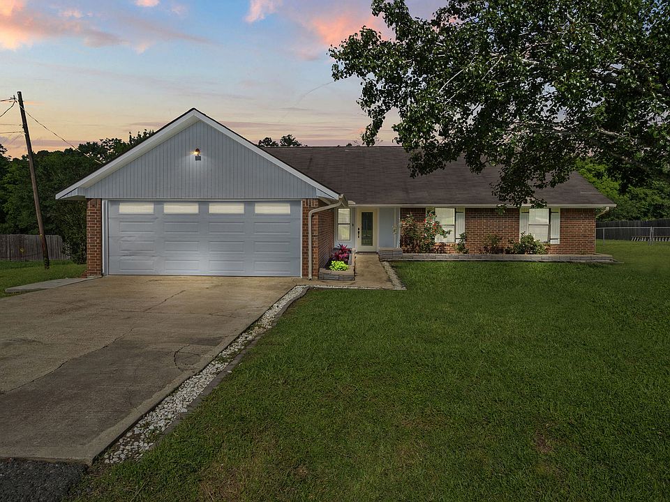 1st image of 173 Sunny Lee Ln