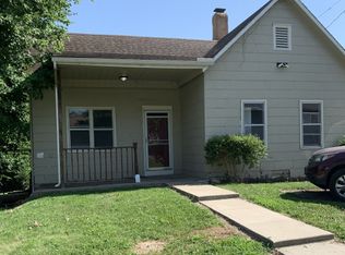 929 Pawnee St, Leavenworth, KS 66048