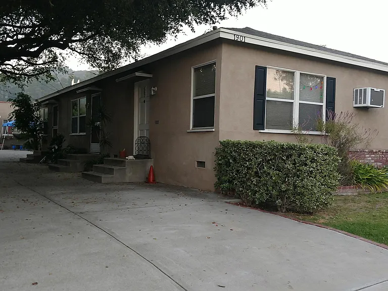 1901 E Chevy Chase Dr #A — Photo 1