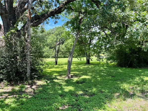 1412 Rollins Ave, Bryan, TX 77803