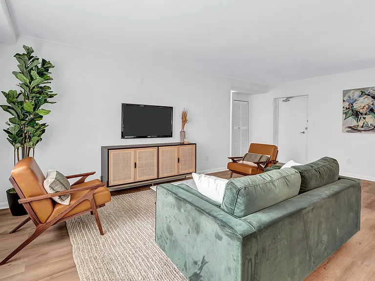 Infinity Apartments — Photo 16