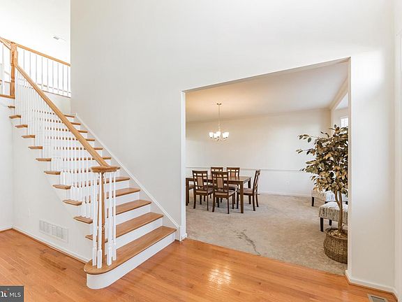 4th image of 511 Aviemore Dr