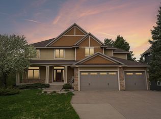 18658 Ponderosa Ct, Eden Prairie, MN 55347
