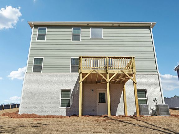 3rd image of 257 Orwell Dr