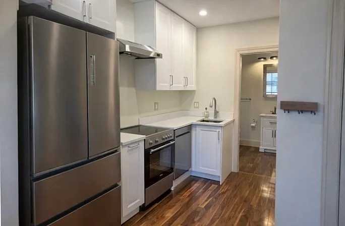 227 Marlborough St #8 — Photo 4