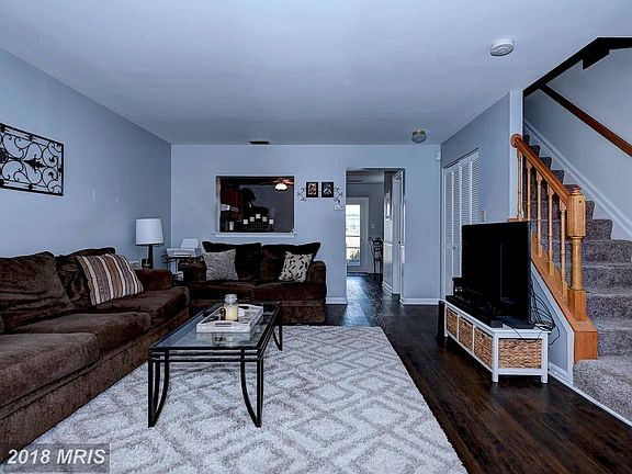 Living Room Freshly Painted