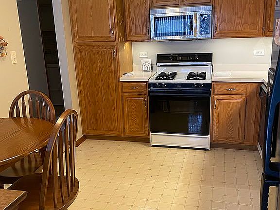 4th image of 7535 Sheridan Dr APT 1B