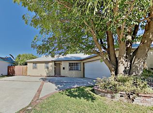 7924 Newcastle Ave, Reseda, CA 91335