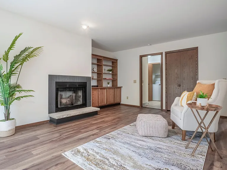 Sauk Creek Apartments — Photo 15