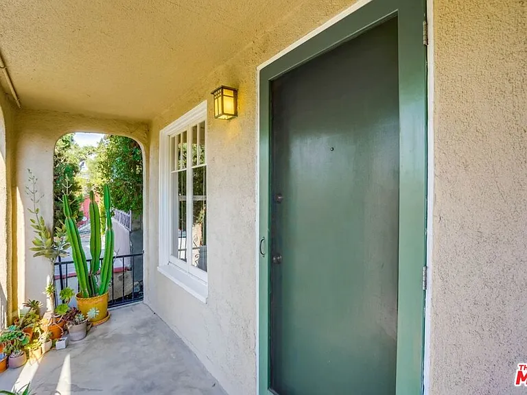 3221 Berkeley Ave — Photo 4